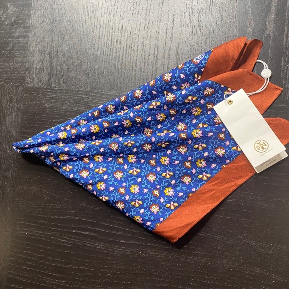 NWT Tory Burch Blueberry Square Scarf - Picture 6 of 6